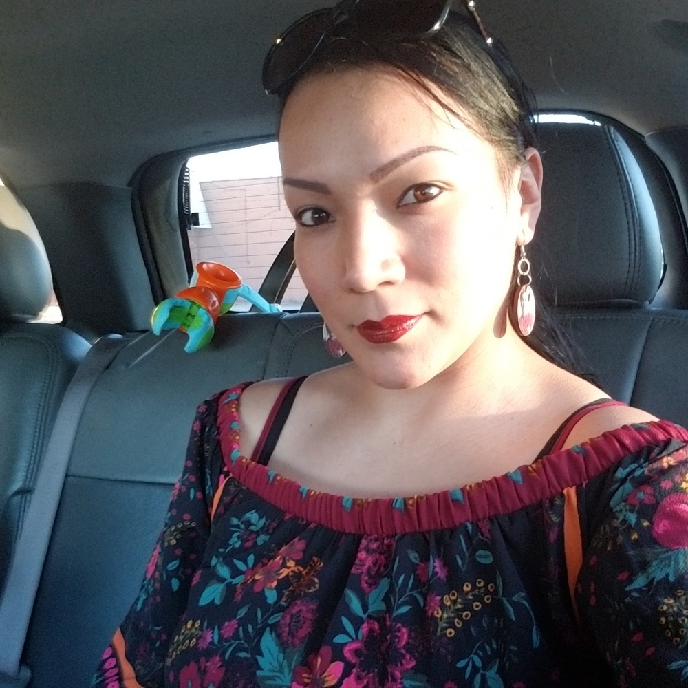 Meet your Posher, Ana